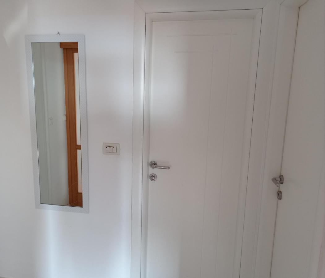 Apartment Matej Stobreč Exteriör bild